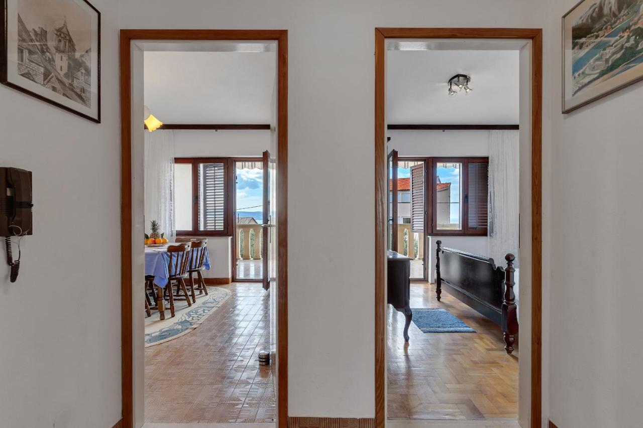 Apartments Tihomir Musac Omis Exterior photo