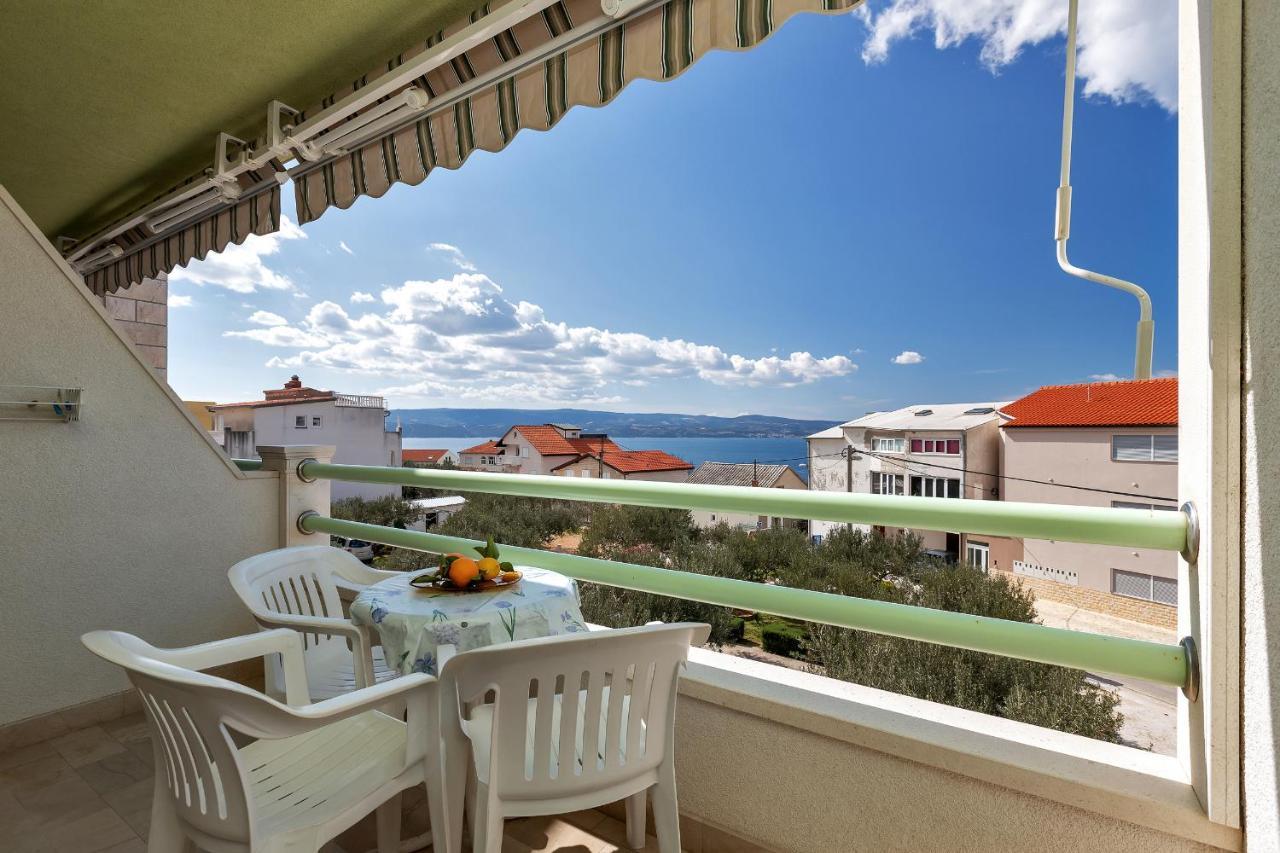 Apartments Tihomir Musac Omis Exterior photo