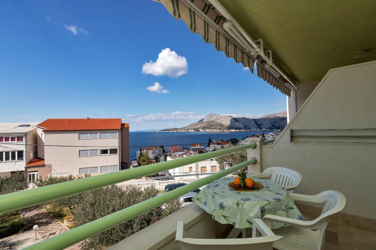 Apartments Tihomir Musac Omis Exterior photo